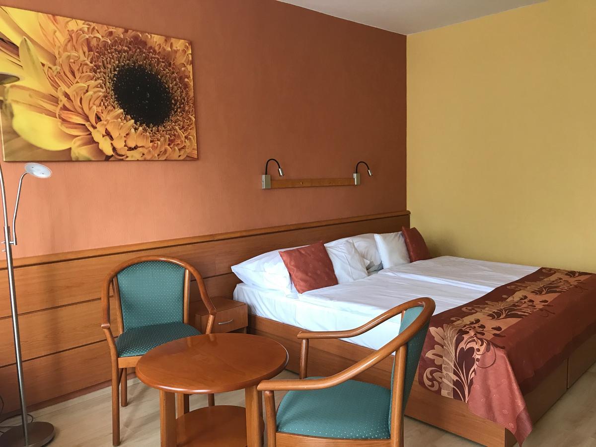 Hotel Panorama Балатондьёрёк Экстерьер фото