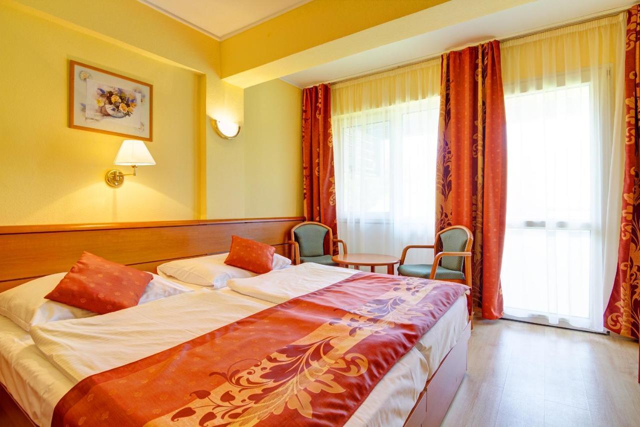 Hotel Panorama Балатондьёрёк Экстерьер фото