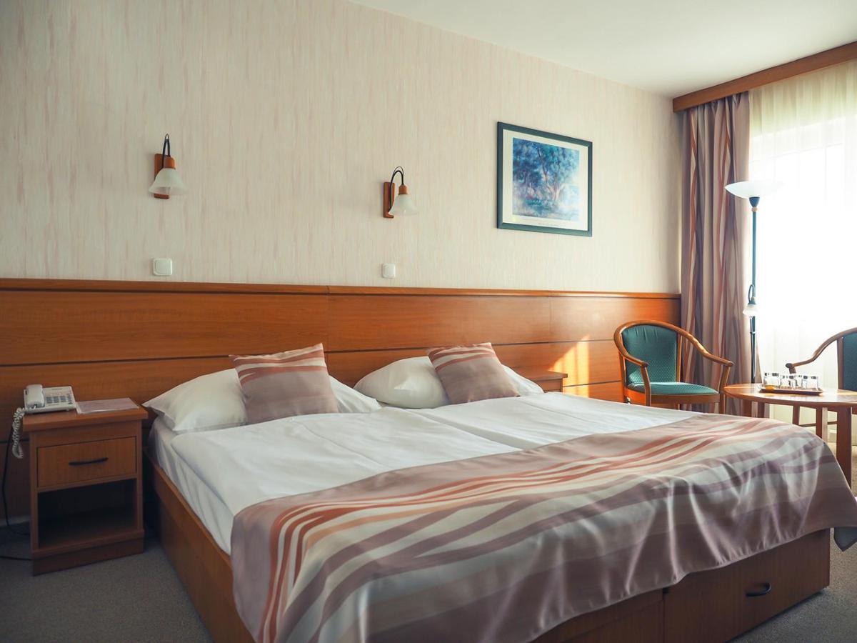 Hotel Panorama Балатондьёрёк Экстерьер фото